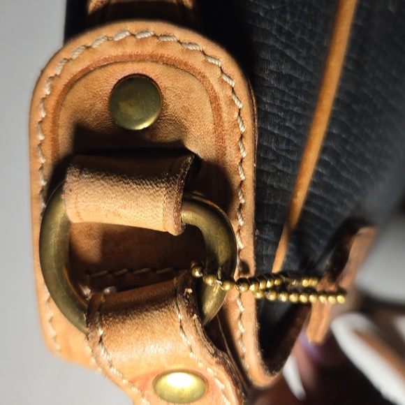 Vintage coach two tone - Picture 5 of 13